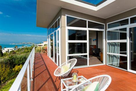 Photo of property in 30 Sirrah Street, Okitu, Gisborne, 4010