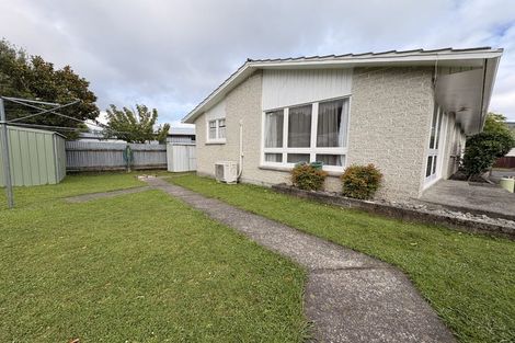 Photo of property in 28 Oregon Drive, Maoribank, Upper Hutt, 5018