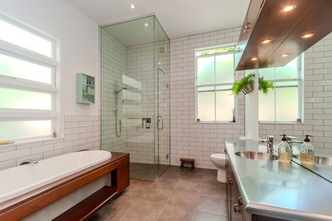 Photo of property in 23 Palm Grove, Berhampore, Wellington, 6023