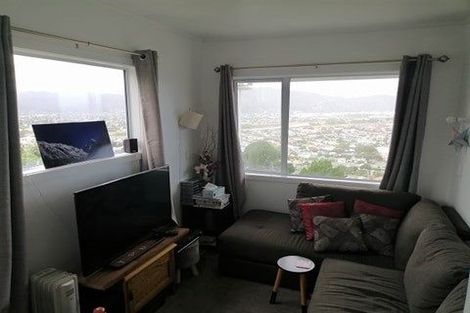 Photo of property in 5 Jacaranda Grove, Maungaraki, Lower Hutt, 5010