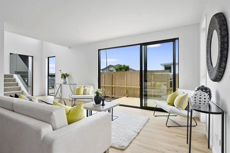 Photo of property in 7/5 Lemon Grove Lane, Greenhithe, Auckland, 0632