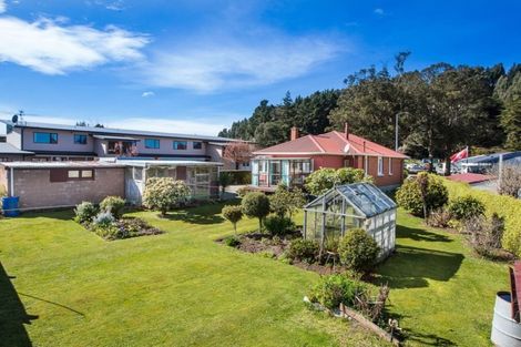 Photo of property in 172 Kaikorai Valley Road, Bradford, Dunedin, 9011