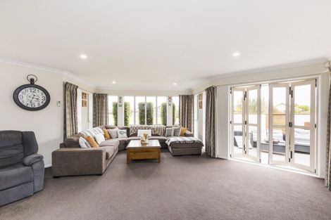 Photo of property in 3 Brooklyn Heights Drive, Kelvin Grove, Palmerston North, 4414