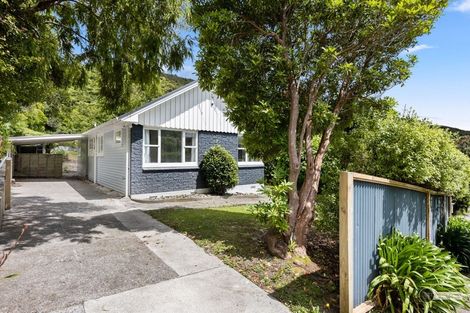 Photo of property in 25 Willcox Grove, Naenae, Lower Hutt, 5011