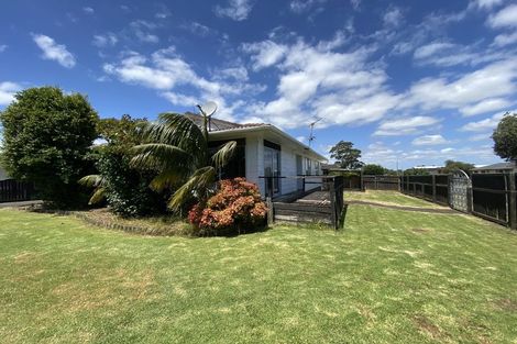 Photo of property in 60 Sharland Avenue, Manurewa, Auckland, 2102
