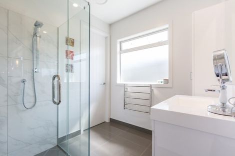 Photo of property in 32 Pelorus Avenue, Poraiti, Napier, 4112