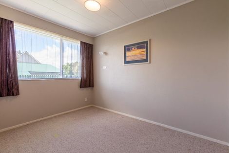 Photo of property in 13 Victoria Avenue, Dannevirke, 4930