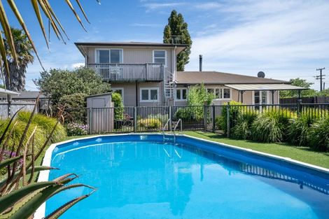 Photo of property in 298 Shakespeare Street, Leamington, Cambridge, 3432