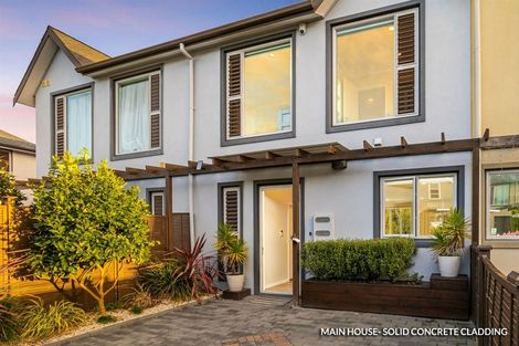 Photo of property in 9s Clearwater Cove, West Harbour, Auckland, 0618