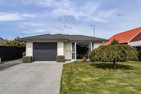 Photo of property in 9 Sheraton Place, Redwood, Christchurch, 8051