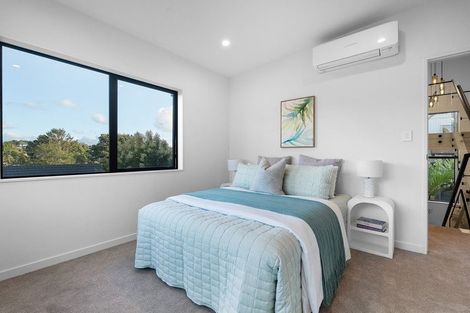 Photo of property in 41d Sunnynook Road, Forrest Hill, Auckland, 0620