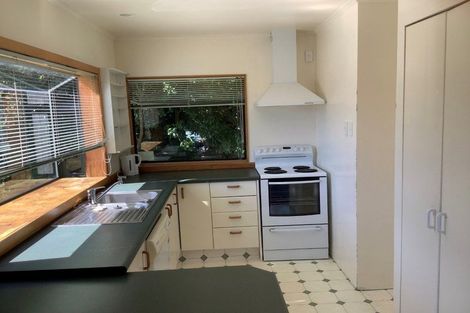 Photo of property in 2 Moss Lane, Raumati Beach, Paraparaumu, 5032