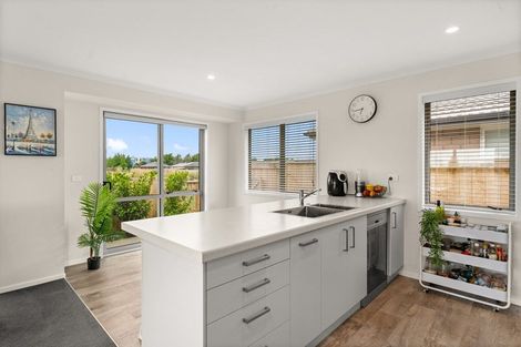 Photo of property in 1 Te Wharo Drive, Papamoa, 3118