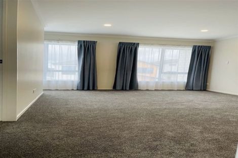 Photo of property in 28 Lime Hill Rise, Flat Bush, Auckland, 2019