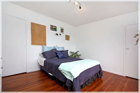 Photo of property in 214 Kawiu Road, Levin, 5510