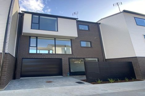 Photo of property in 7/1 Fruitvale Road, New Lynn, Auckland, 0600