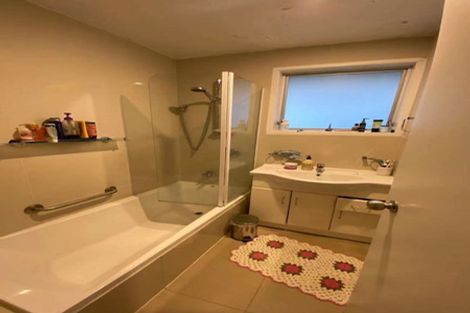 Photo of property in 24 Onedin Place, Titirangi, Auckland, 0604