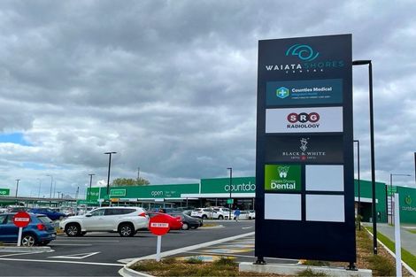 Photo of property in 16 Te Napi Drive, Takanini, 2112