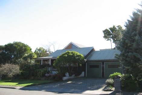 Photo of property in 1 Ritchie Place, Havelock North, 4130
