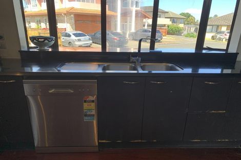 Photo of property in 17 Tide Close, Mount Wellington, Auckland, 1060