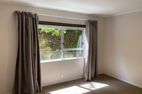 Photo of property in 2/49 Maungaraki Road, Korokoro, Lower Hutt, 5012