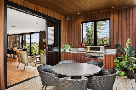 Photo of property in 24 Park Rise, Campbells Bay, Auckland, 0630