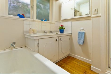 Photo of property in 26 Alamein Avenue, Belmont, Auckland, 0622