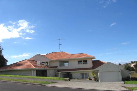 Photo of property in 3 Azure Grove, Unsworth Heights, Auckland, 0632