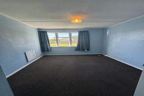 Photo of property in 124 Hewer Crescent, Naenae, Lower Hutt, 5011
