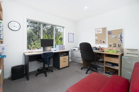 Photo of property in 27 Endeavour Drive, Whitby, Porirua, 5024