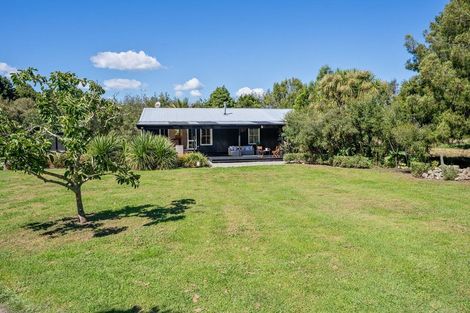 Photo of property in 98 Rahui Road, Otaki, 5512