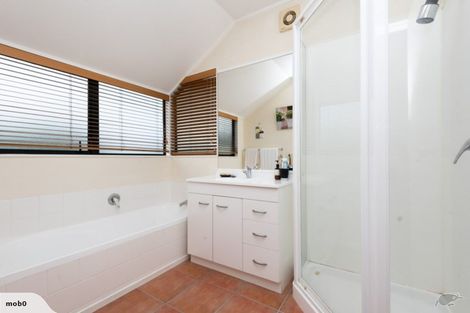 Photo of property in 3/1 Bradbury Road, Botany Downs, Auckland, 2010