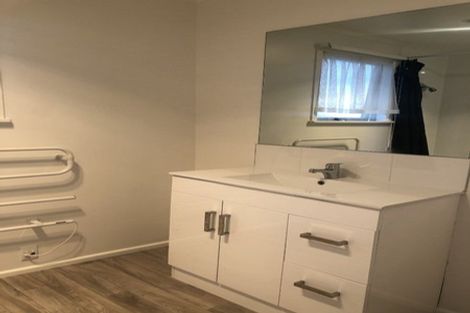 Photo of property in 19b Arrow Road, Forrest Hill, Auckland, 0620