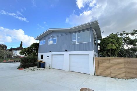 Photo of property in 32a Tirimoana Road, Te Atatu South, Auckland, 0602