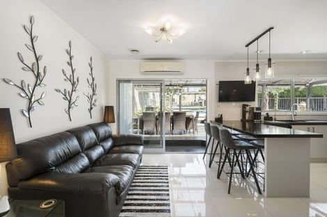 Photo of property in 21 Fratley Avenue, Farm Cove, Auckland, 2012