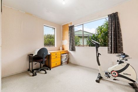 Photo of property in 7 Glucina Place, Glen Eden, Auckland, 0602