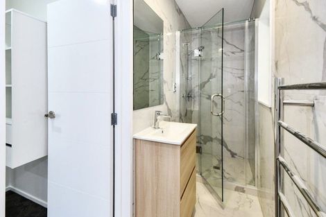 Photo of property in 115b Russell Road, Manurewa, Auckland, 2102