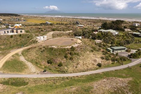 Photo of property in 53a Reay Mackay Grove, Waikawa Beach, Manakau, 5573