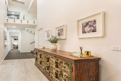 Photo of property in 8 Korako Drive, Kumeu, 0810