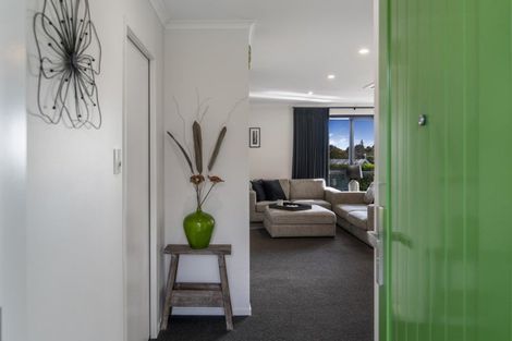 Photo of property in 18 Vista Close, Omokoroa, 3114