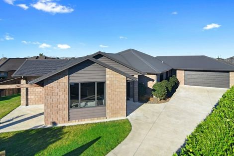 Photo of property in 15 Cole Thomas Place, Huntington, Hamilton, 3210