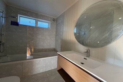 Photo of property in 18 Newry Road, Raumati Beach, Paraparaumu, 5032