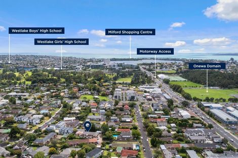 Photo of property in 2/21 Evelyn Place, Hillcrest, Auckland, 0627