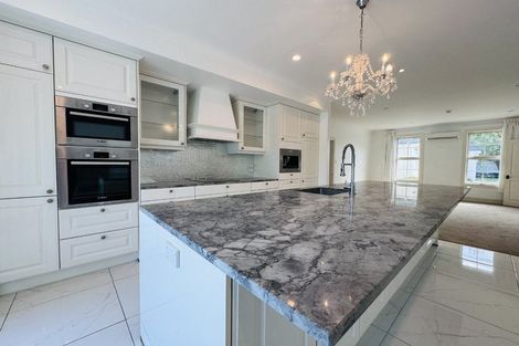 Photo of property in 12 Snowdon Road, Fendalton, Christchurch, 8052