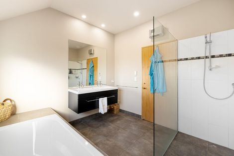 Photo of property in 5b Regency Crescent, Redwood, Christchurch, 8051