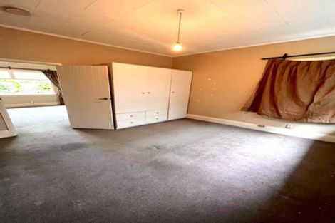 Photo of property in 2 Keystone Avenue, Mount Roskill, Auckland, 1041