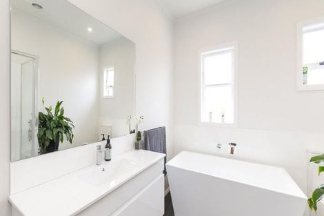 Photo of property in 20 East Street, Terrace End, Palmerston North, 4410