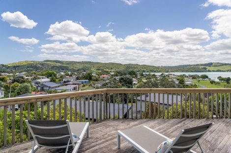 Photo of property in 37 Long Street, Raglan, 3225