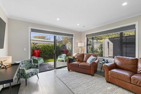 Photo of property in 6c Te Whiti Grove, Waterloo, Lower Hutt, 5011