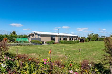 Photo of property in 14 Whitcombe Place, Darfield, 7571